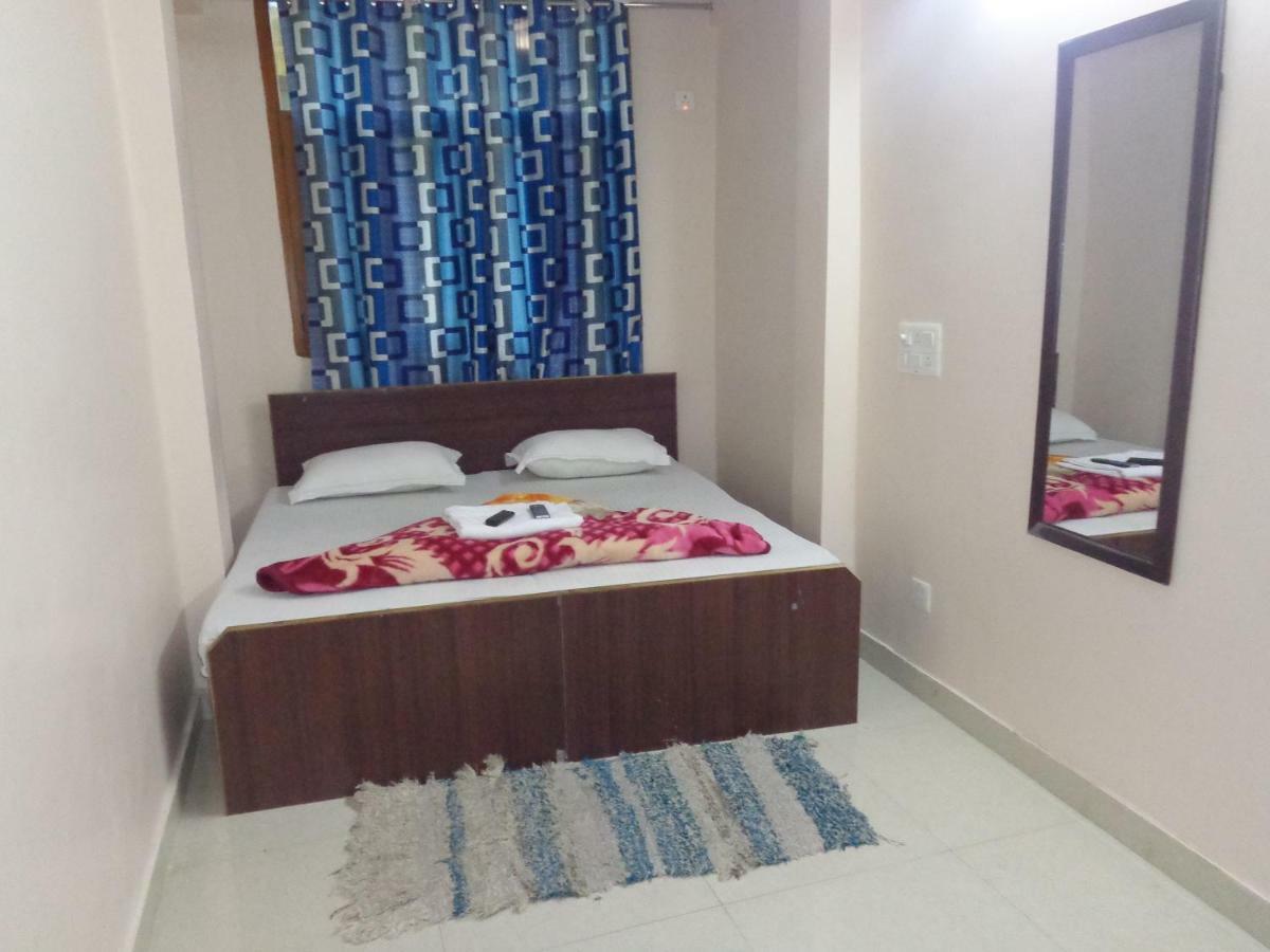 Delhi Inn,Walk In Nizamuddin Railway Station New Delhi Buitenkant foto