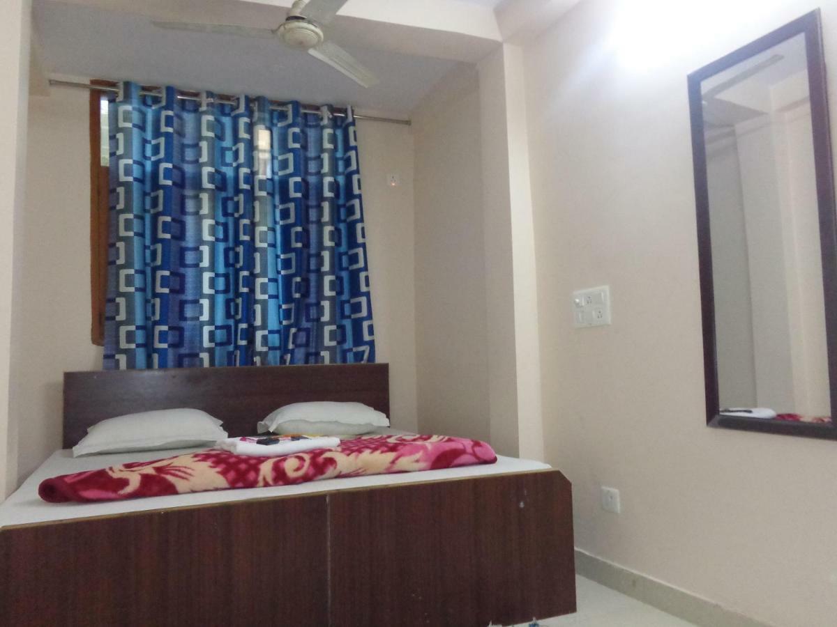 Delhi Inn,Walk In Nizamuddin Railway Station New Delhi Buitenkant foto